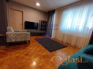 Četvorosoban, bez ulaganja, garažno mesto, Podbara!