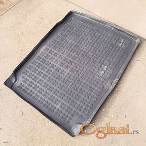 Kadica patosnica za gepek BMW 5 F10 limuzina (2010-2017)