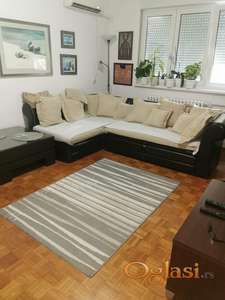 Kompletno renoviran dvosoban stan na mirnoj lokaciji