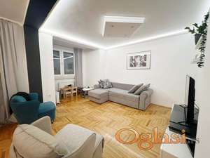 BULEVAR PATRIJARHA PAVLA IZDAJE SE DVOSOBAN NAMEŠTEN STAN