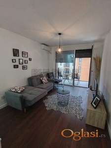 Stan u kompleksu Tesla Palace, 46m2