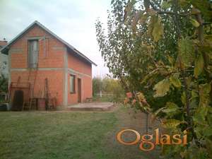 Manja kuća u izgradnji, Ruma