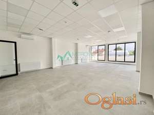 Poslovna zgrada na Adamovićevom naselju, površine 770m2. 