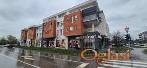 NAJLON PIJACA, DVOSOBAN, ODMAH USELJIV