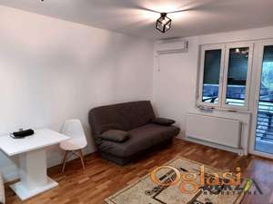 KOMFORNA OPREMLJENA GARSONJERA U NOVOJ ZGRADI U PETROVARADINU