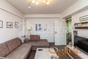 2.5 stan 80m2, Centar