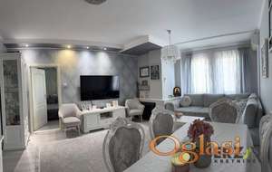  ODLIČAN, TROSOBAN STAN NA ŽITNOM TRGU