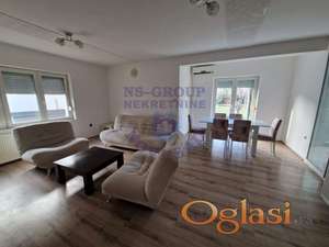 Izdaje se prostran i funkcionalan četvorosoban stan