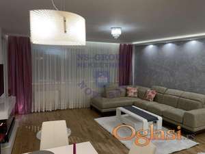 Luksuznan stan na Salajci. Fantastičan , kompletno namešten !