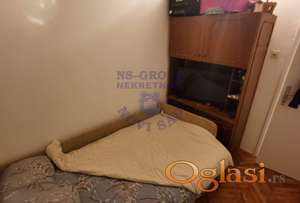 Komforan trosoban stan