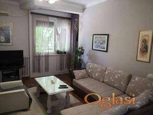 KEJ   CETVOROSOBAN  98M2  TOP LOKACIJA