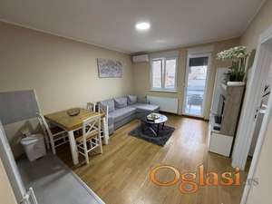 Fantastičan jednoiposoban stan! Bele Njive! Sa garažnim mestom!