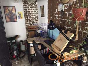 Komforan dvosoban stan u strogom centru grada!