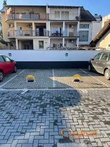 PARKING MESTO U DVORIŠTU ZGRADE, DALJINSKI OD KAPIJE, GRBAVICA U ULICI DOŽA DJERDJA ( NOVA ZGRADA)