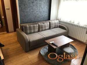 ODLIČAN JEDNOIPOSOBAN STAN U CENTRU GRADA,ULICA NJEGOŠEVA,USELJIV OD 01.04.