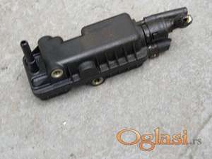 Lancia Musa 1.9 jtd prelivena kutija nafte