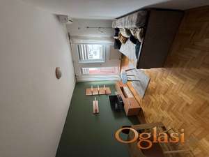 Namestena garsonjera Nova Detelinara- Kopernikova