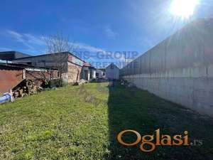 Fenomenalan plac sa kućom na Sajlovu