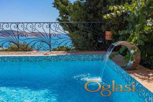 Vila u Baru s pogledom na more – Zeleni pojas