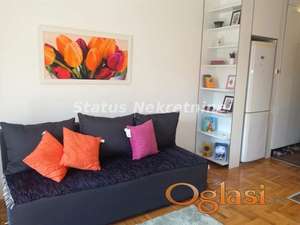 OD 01.10. ODLIČNA LEPO NAMEŠTENA GARSONJERA 26M2 NOVA DETELINARA 300EU