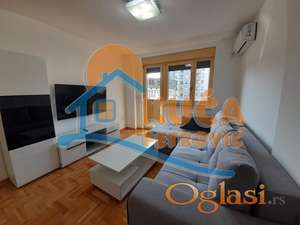 Izdaje se neuseljavan jednoiposoban stan kod Muzičke škole, 45m2