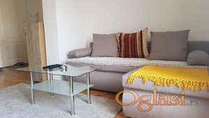 Odlicna garsonjera u Hadzi Ruvimovoj