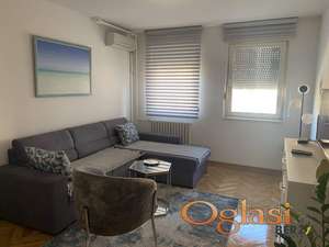 ODLIČAN JEDNOIPOSOBAN STAN - BULEVAR