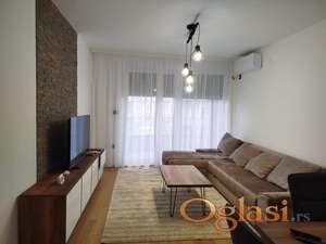 Izdaje se nov, neuseljavan stan + parking, Bulevar Evrope / Patrijarha Pavla