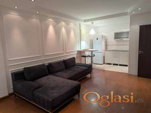 Izdaje se dvosoban stan na Grbavici,