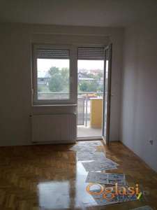 POLUNAMEŠTEN DVOSOBAN PET-FRIENDLY STAN NA BULEVARU EVROPE