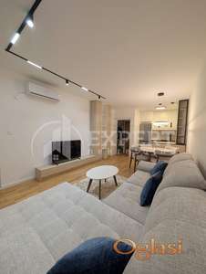 Izdaje se luksuzno opremljen jednoiposoban stan kod svetinikolske crkve i Čairske pekare, 45m2