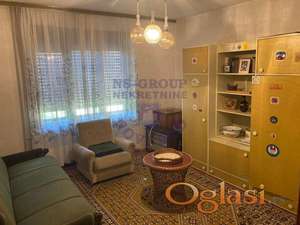 Odlična spratna kuća u Bačkom Jarku