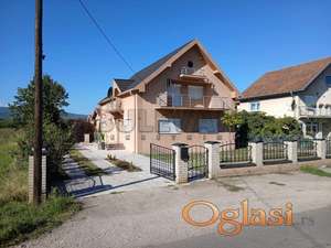 Kuća u Tešici, plantaža lešnika