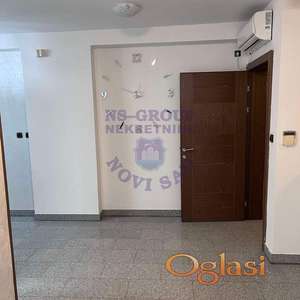 Izdaje se lokal površine 46 m² u samom centru grada.