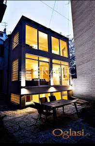 Izdato!Centar,kuća(tri nivoa) 180m2,dvorište #3782