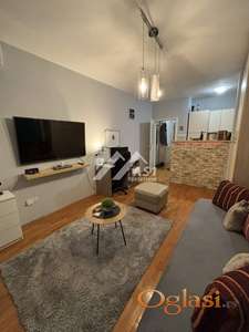 Izdajem DELUX kofornu garsonjeru na Odličnoj Lokaciji !!! Novogradnja ID#4967