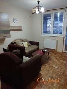 Dobar dvosoban stan na Sajmu