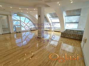 Poslovni prostor - 216m2 - CENTAR!