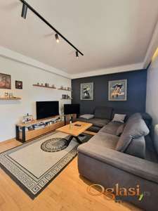 Agencijska ifra 3000381 nbspProdaje se velika porodinakua u mirnoj ulici nadomak Nasipa Podunavska ulicaKua je uknjiene povr