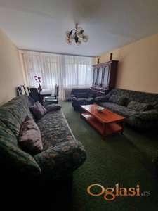 Novi Sad - Bulevar cara Lazara - trosoban stan u blizini fakulteta - nije pet friendly - useljivo od 01.11.2026. - 500 eura