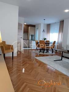 Izdaje se stan na Bulevaru Nemanjića!