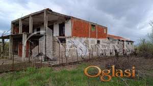 Poslovni objekat 348 m2, Milanovo, plac 3015m2