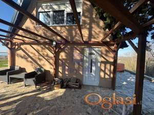 Fantastična vikend kuća sa prelepim pogledom !