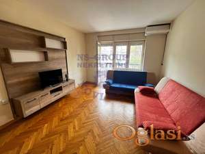 Na Grbavici se izdaje garsonjera od 29m2, potpuno nameštena i dvorišno orijentisana