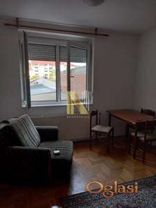 Izdavanje- 0.5 stan- Nova Detelinara