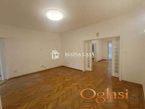 Luksuzan salonac kod Narodnog pozorišta