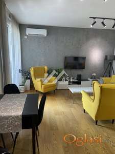 Izdajem LUX dvosoban stan u Centru !!! ID#6443