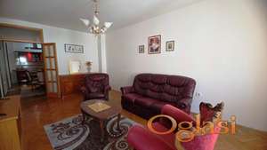 DVOIPOSOBAN STAN BLIZU SAJMA, MOŽE I ZA STUDENTE MEDICINE