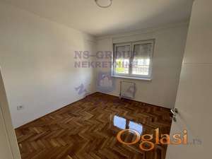 Na prodaju je trosoban stan površine 66m2 na Bulevaru patrijarha Pavla.