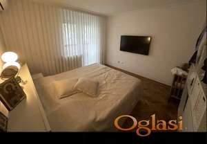 Odlican opremljen cetvorosoban stan